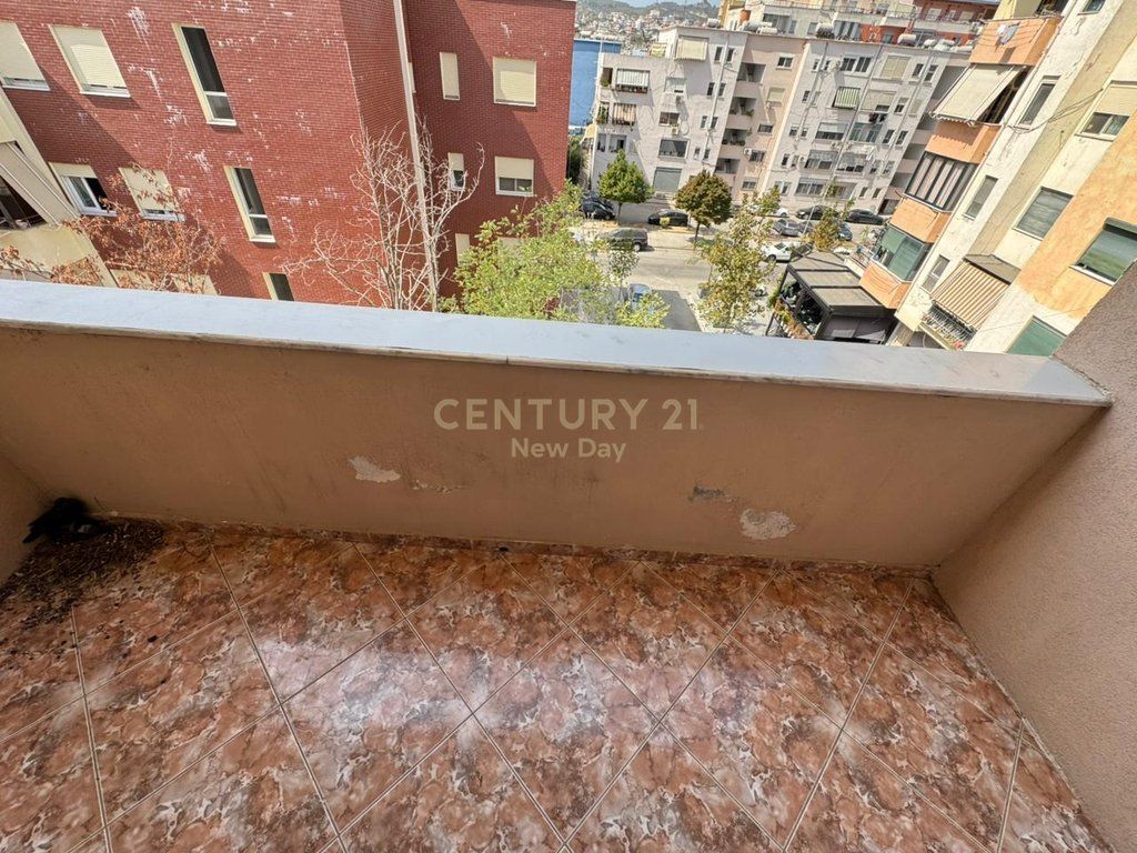 Apartament 3+1+2Tualete + 3 Ballkone Për Shitje në Stadiumi, Durrës - 137,000€ | 124 m²