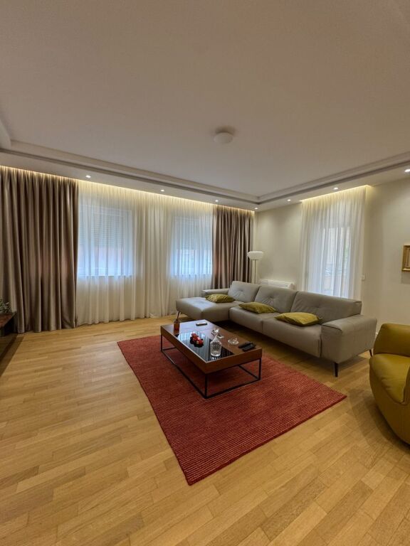 3+1+3 apartment for rent with parking space – Residence Touch of the Sun, Sauk, Tirana