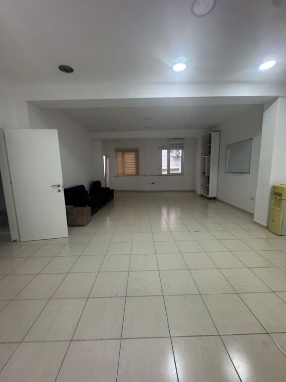 Office for rent, 2+1, Kavaja St.
