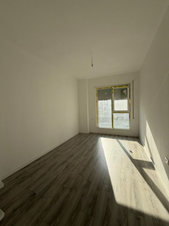 SHITET APARTAMENT 2+1 – YZBERISHT