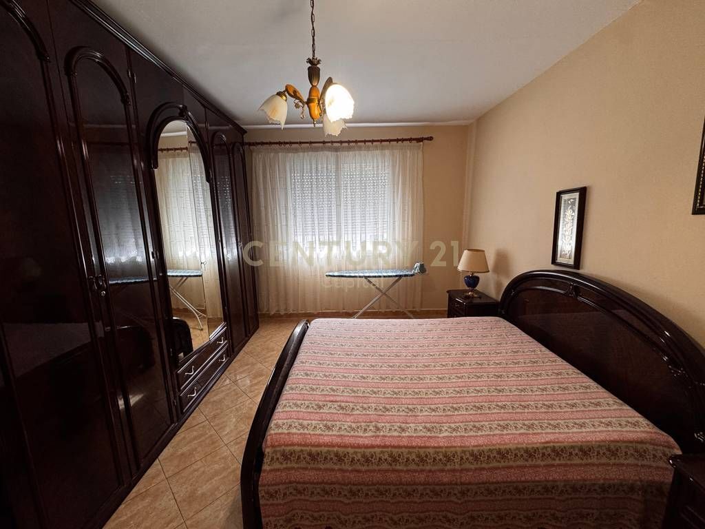 Appartamento 2+1 in affitto, vicino alla Moschea Xhura