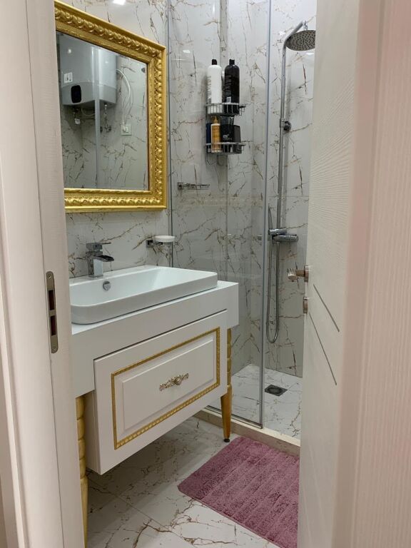 2+1, con parcheggio, fz costruzione lago secco, 1300 euro