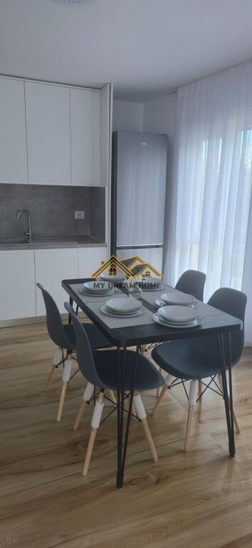 SHITET DUPLEX 2+1+POST PARKIMI TEK RRUGA VIENA NE GOLEM !