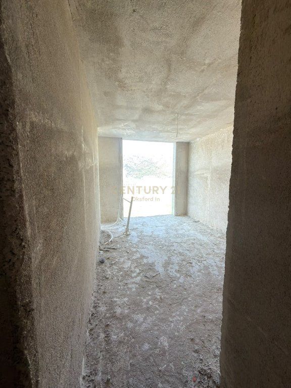 SHITET APARTAMENT 1+1 NË REZIDENCËN GOLDEN HOUSE – KUNE, SHËNGJIN!