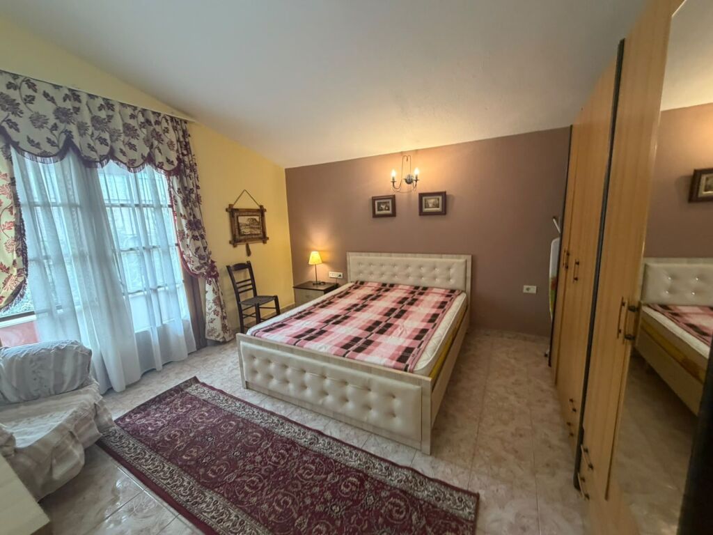 In affitto 2+1, 3° piano, Kristal Center 60000 lek