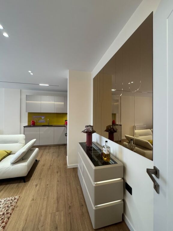 Luxury apartment at Shkolla e Kuqe for sale