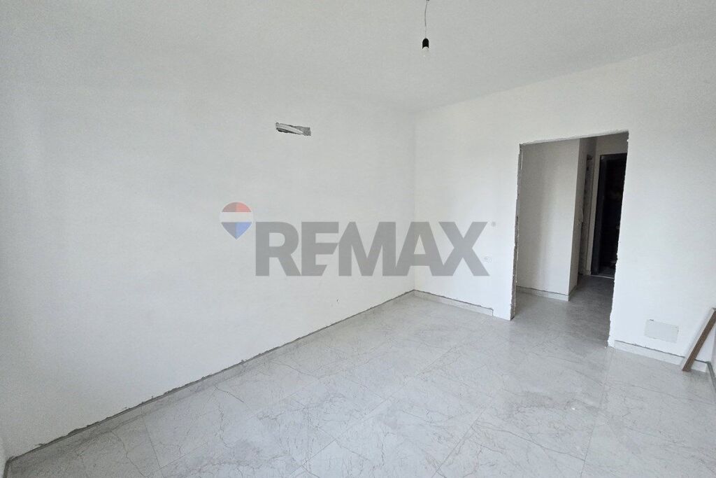 Apartament 2+1+2 per shitje Univers City