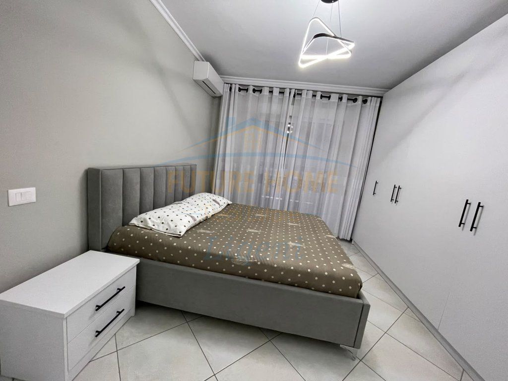 Shitet, Apartament 2+1, Liqeni i Thatë, Tiranë