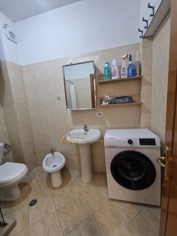 RRUGA E KAVAJES APARTAMENT PER QERA 2+1