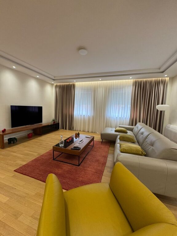 3+1+3 apartment for rent with parking space – Residence Touch of the Sun, Sauk, Tirana
