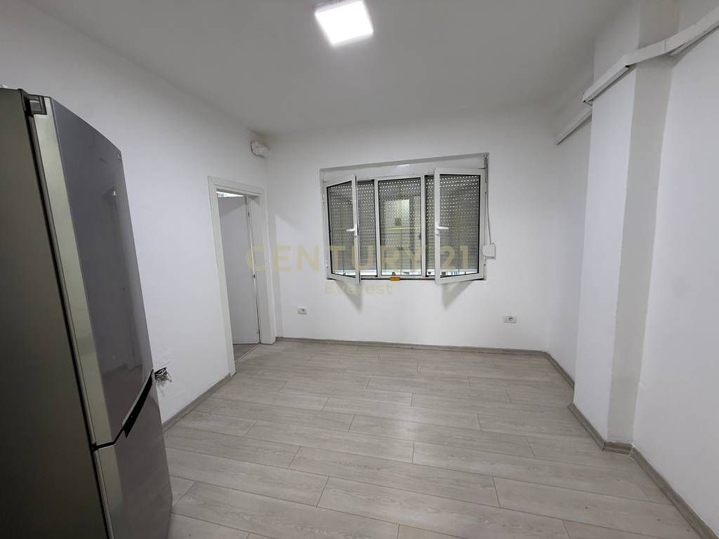 PIAZZA WILLSON, UFFICIO IN AFFITTO