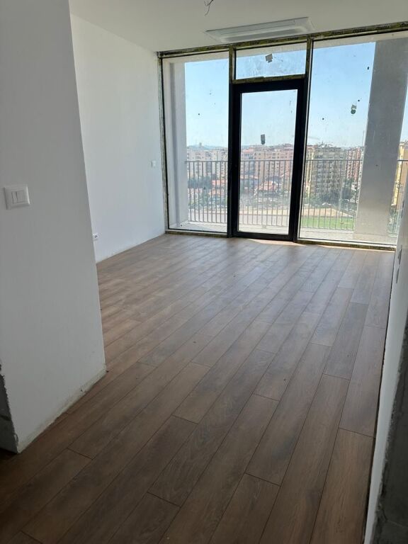 Ufficio in Affitto 106m2 - Lake View Residence, Rruga e Kosovarëve
