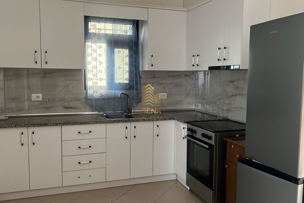 Qira, Hyrje Private 1+1, Porcelan, 35.000 Leke/muaj