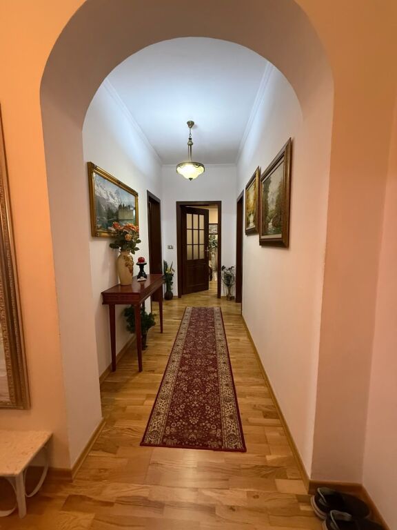  In vendita, Appartamento 4+1+2+Veranda, Myslym Shyri, Tirana