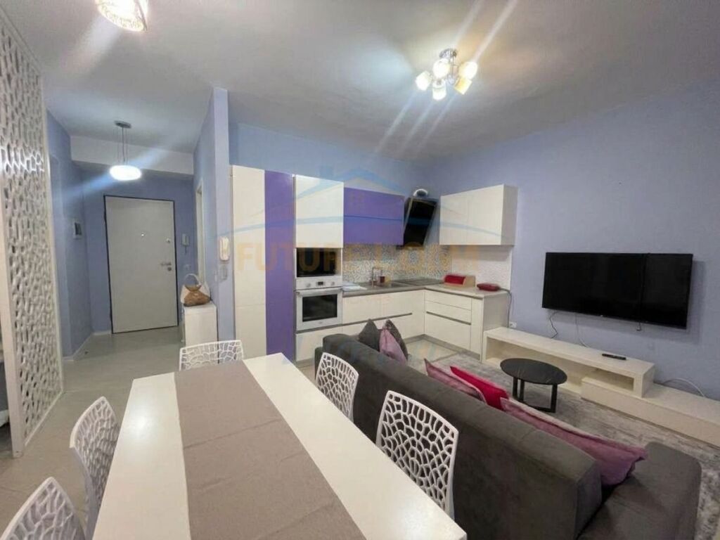 Qera, Apartament 1+1, Komuna e Parisit, Tiranë