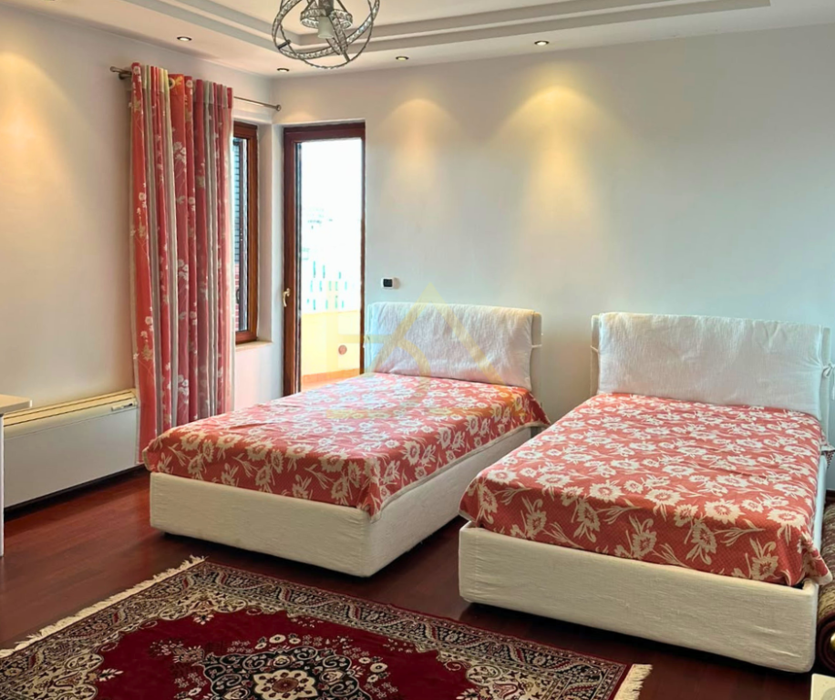 JEPET ME QIRA APARTAMENT LUKSOZ 4+1 + 3 – BLLOK, TIRANË
