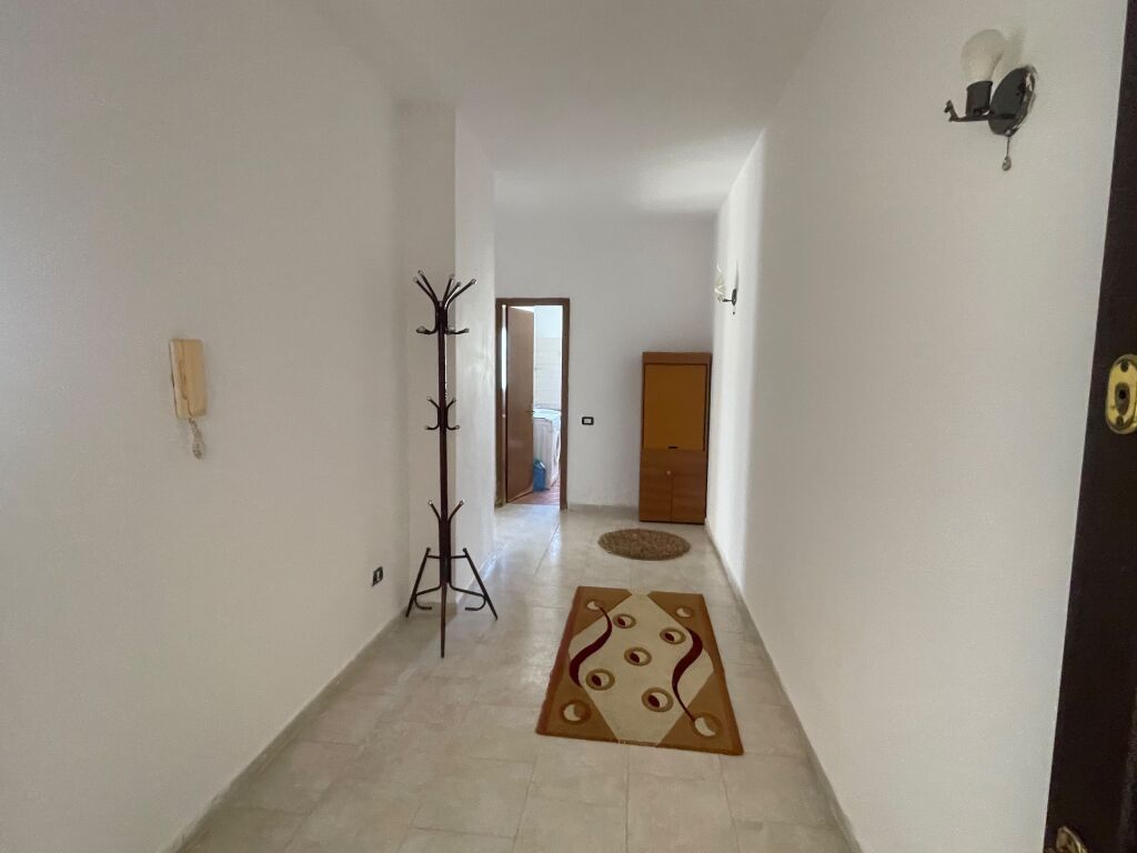 Jepet me qera apartament 1+1 tek kazazi, Durrës