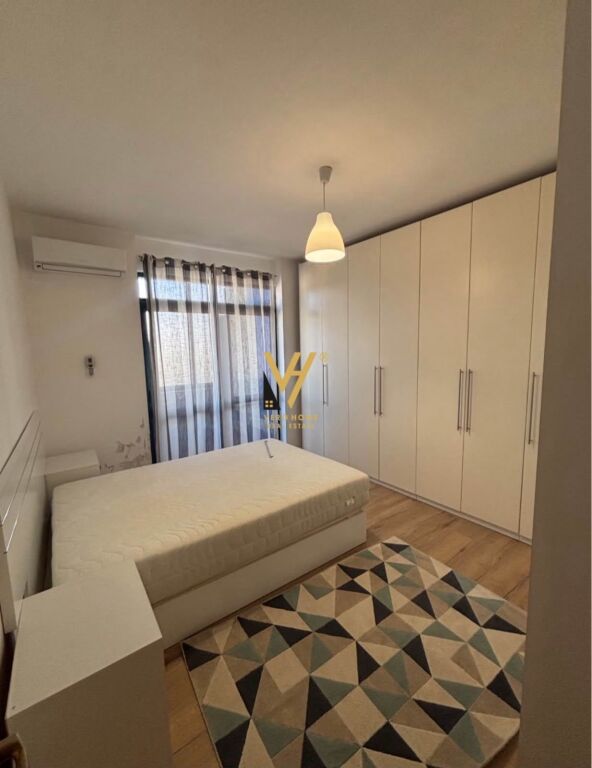 JEPET APARTAMENT 3+1+2+3BLK ME QERA TE RRUGA E KAVAJES 110.000 LEKE