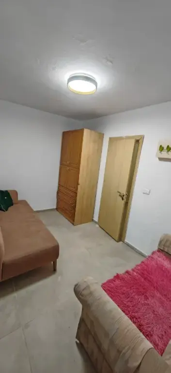 Affitto | Apartament 3 + 1 | Selitë | 450 €/mese