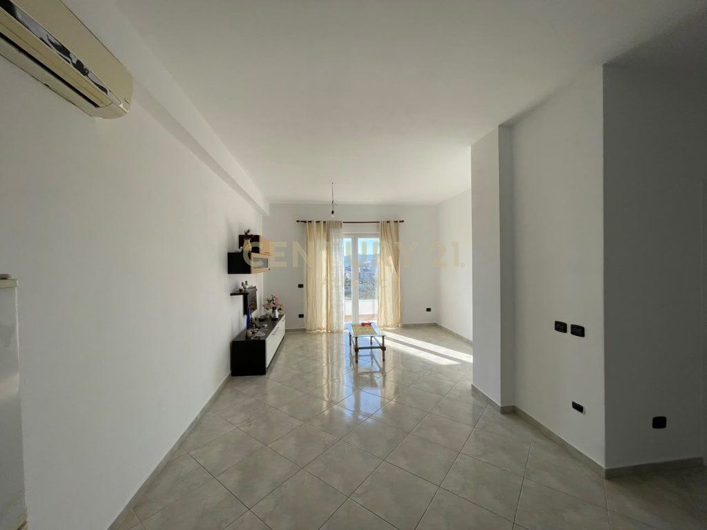 Apartament 2+1+2 ballkon dhe post parkimi për Shitje – Shenavlash, Durrës