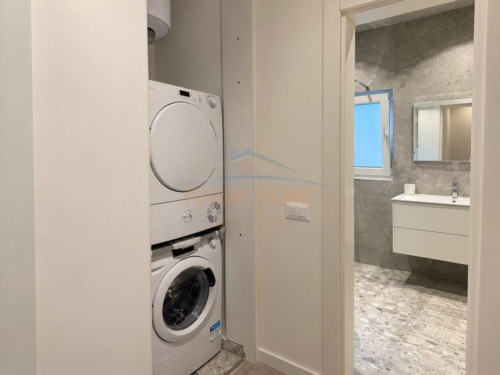 Shitet,Apartament 1+1,Garda