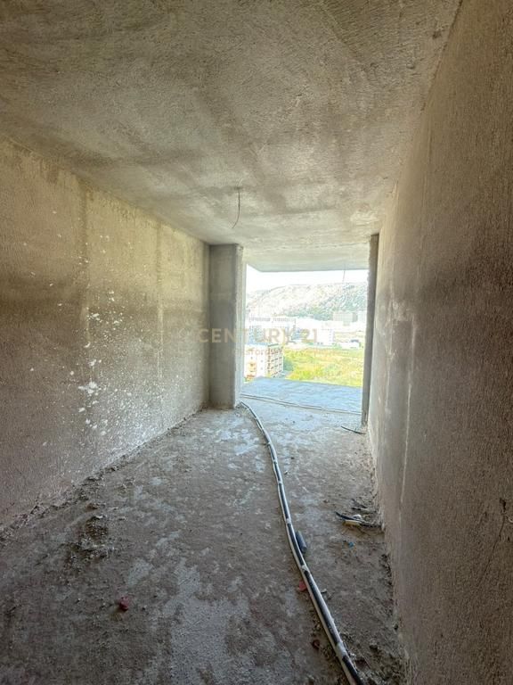 SHITET APARTAMENT 1+1 NË REZIDENCËN GOLDEN HOUSE – KUNE, SHËNGJIN!