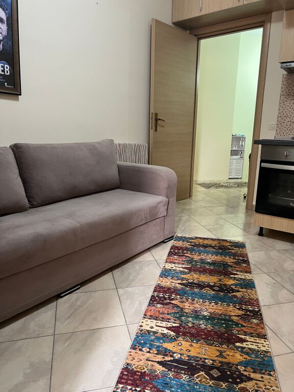  JEPET ME QIRA APARTAMENT 1+1 