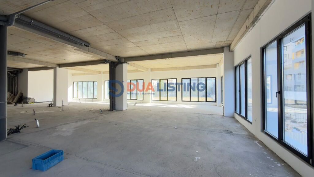 Ambient Premium 1,000 m² për Shitje | Square 21!