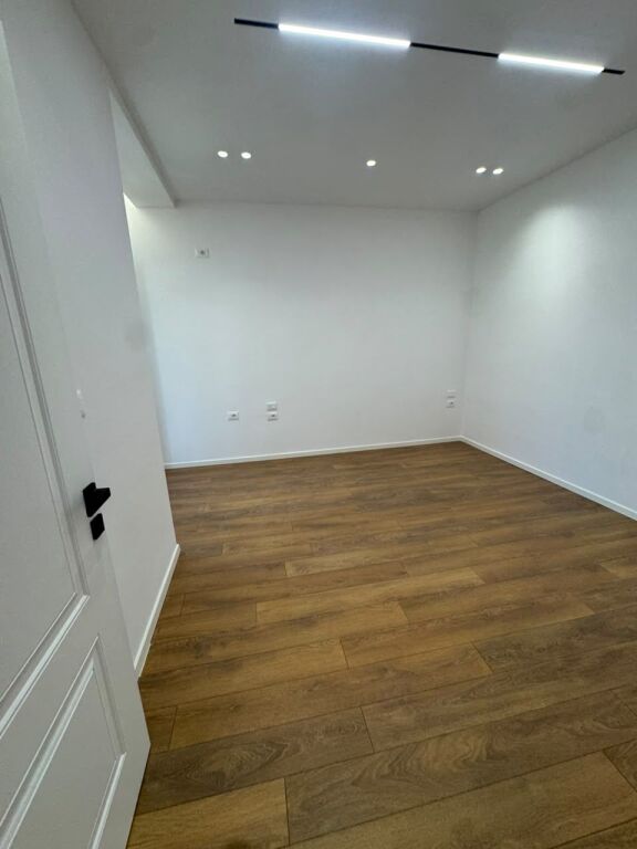 🏡 APPARTAMENTO IN VENDITA 1+1 – AL MOSAICO  📍 Zona: Al Mosaico, Tirana