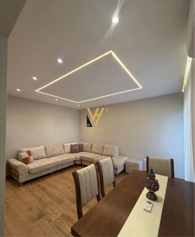 JEPET APARTAMENT 3+1+BLK ME QIRA TE MEDRESEJA 80.000 LEKE