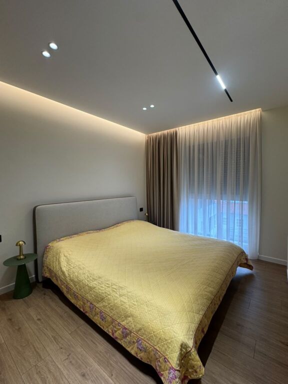 Luxury apartment at the Red School