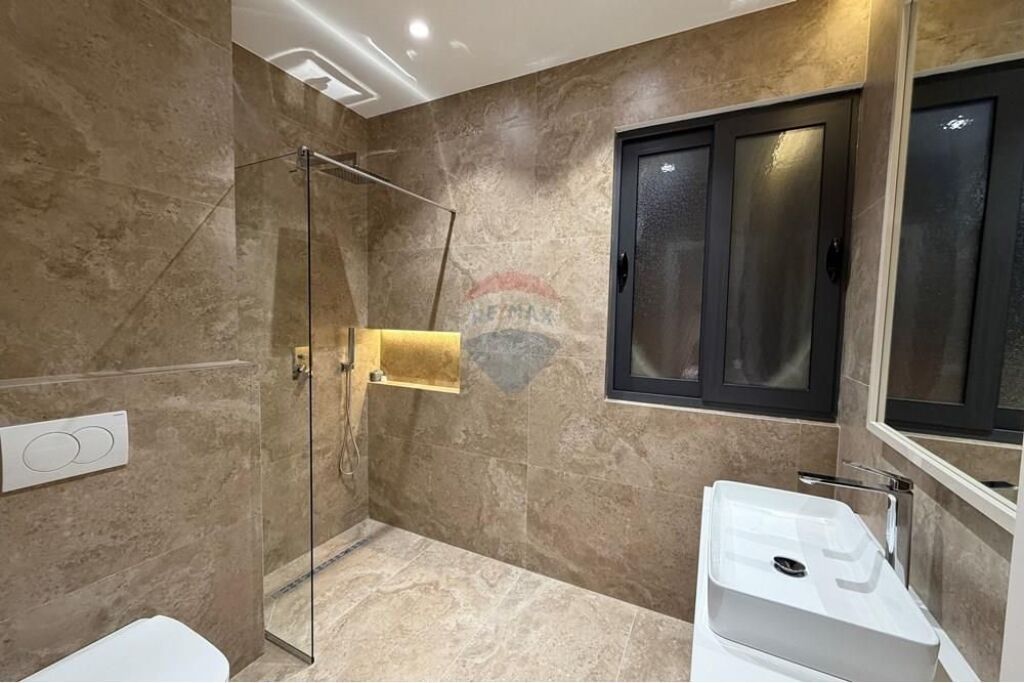 Super apartament per qira 3+1+2,LIQENI I TIRANES,RRUGA E KOSOVARVE