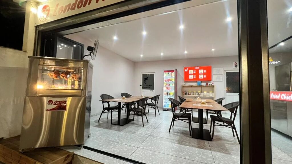 SHOP FOR RENT 50 M2 PARIS COMMUNE 130.000 LEKE FH-98723
