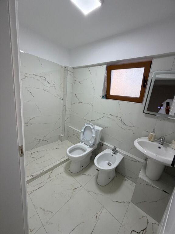Appartamento in affitto 2+1 📍Kodra Priftit, vicino a Juli Gomisteri