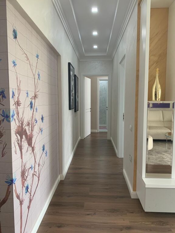 2+1, con parcheggio, fz costruzione lago secco, 1300 euro