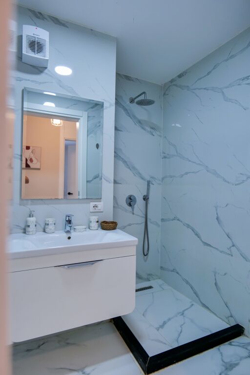 Apartament 2+1+2 me pamje deti tek 27 Kateshi ne Vollga