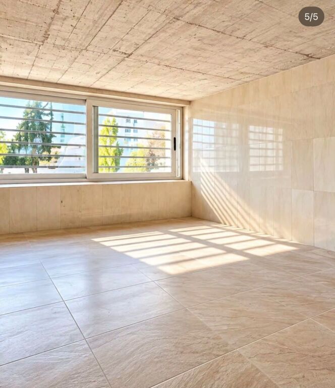 🏢 **SHOP WITH STORAGE FOR SALE – BLLOK**