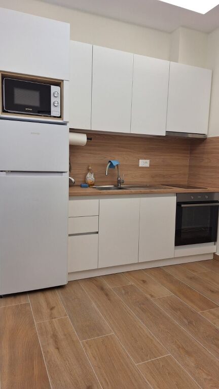 🏡 APARTAMENT 1+1 ME QIRA – VLORË