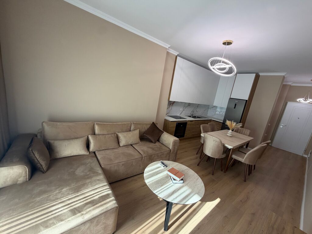 Apartament 2+1+2+Parkim Kopshti Botanik