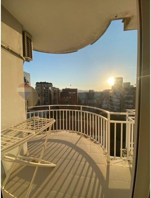 Apartament - Për Qira - Pazari i Ri, Tiranë