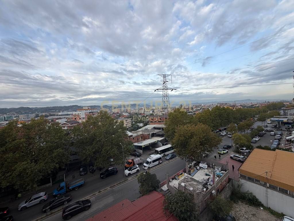 SVOLTA DI KAMZA, VENDIAMO APPARTAMENTO 1+1 ! 103,000 € 9,500,000 Lekë