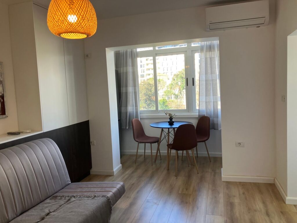 Sheshi Skenderbej, jepet me qera garsoniele moderne,