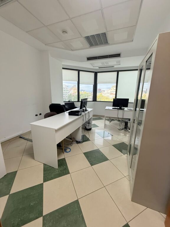 OFFICE FOR RENT IN THE CENTER