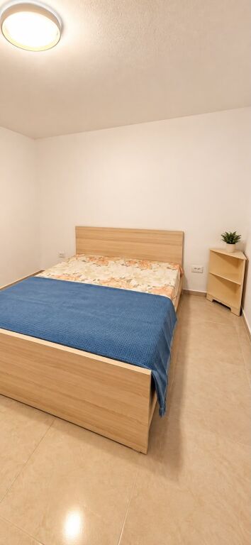 Jepet apartament me qera 3+1 ne Selite ID 5805
