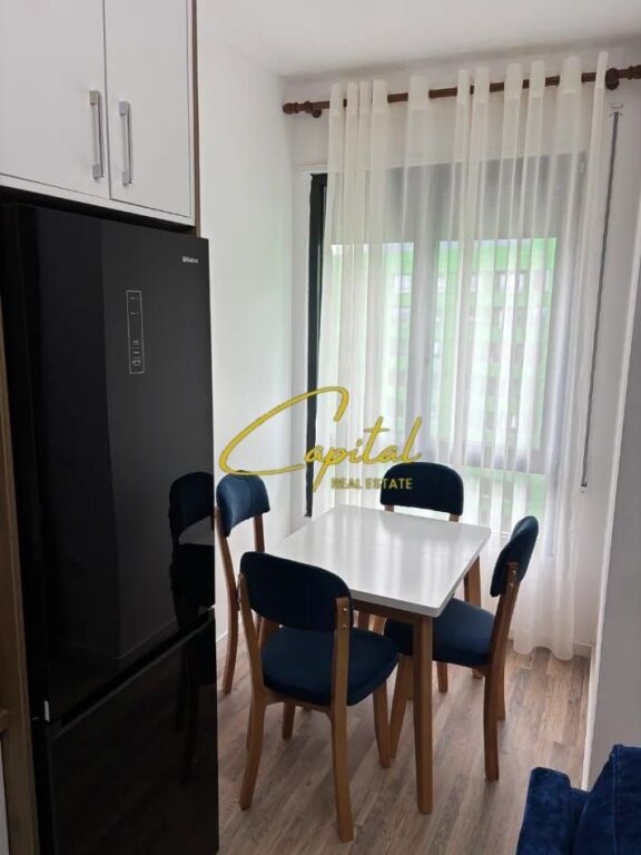 APARTAMENT ME QIRA 1+1 5 MAJI 60.000 LEKE