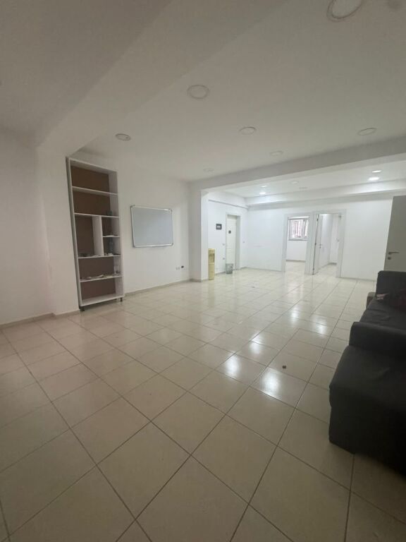 Office for rent on Kavaja Street