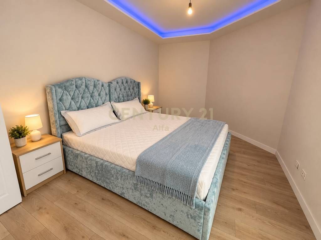 2+1 apartment for sale in Lungomare, Vlore