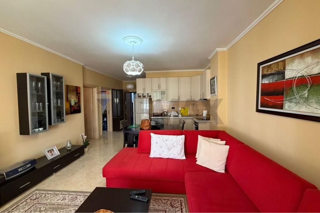 Apartament 2+1 për shitje ne Astir prane Vila L