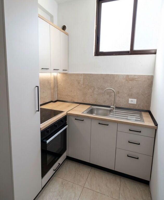 🏠Ne zonen e Rruges se Durresit,jepet me qera kati i III-te i nje vile,1+1,e sapo mobiluar.55,000Leke   
