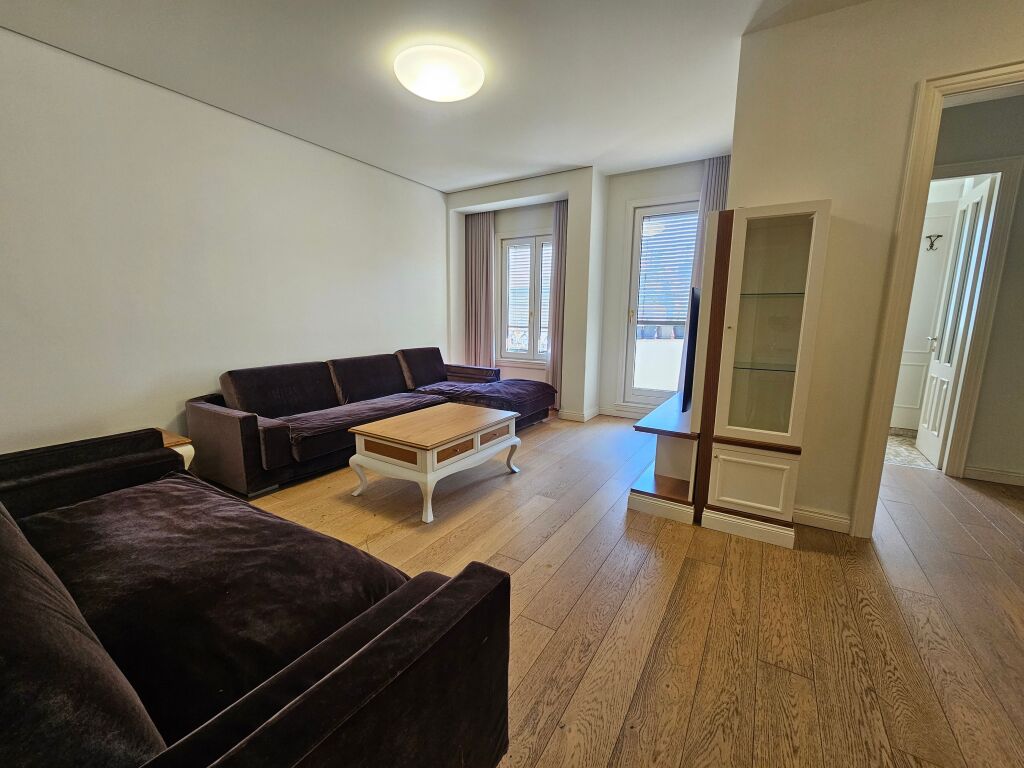 2+1+2 for rent at Willson Square
